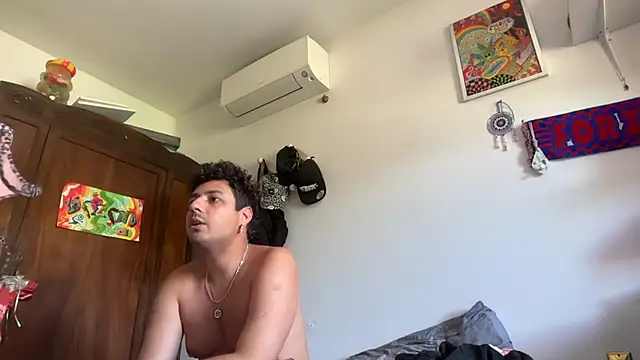 Snapshot of sw333tVicky chatting on June 2026 09:45:01 AM sw333tVicky online show from June 2026 09:45:01 AM