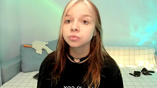 crystal lilith online show from December 2024 06:21:01 AM