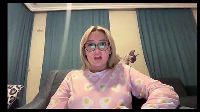 Snapshot of yaprakmericc chatting on November 2025 11:26:01 PM yaprakmericc online show from November 2025 11:26:01 PM