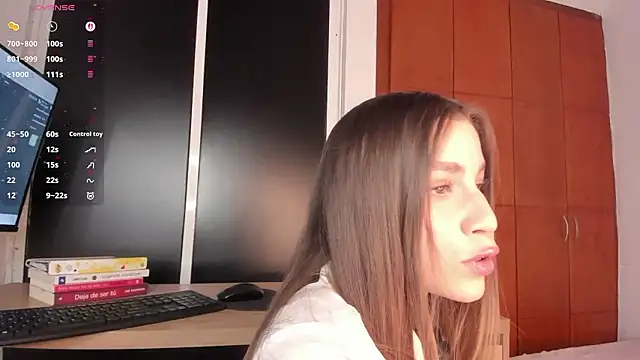 LynnSam  online show from February 2026 10:59:02 PM