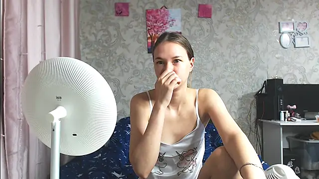 Snapshot of leila_bambi_ chatting on November 2025 07:05:01 PM leila bambi online show from November 2025 07:05:01 PM