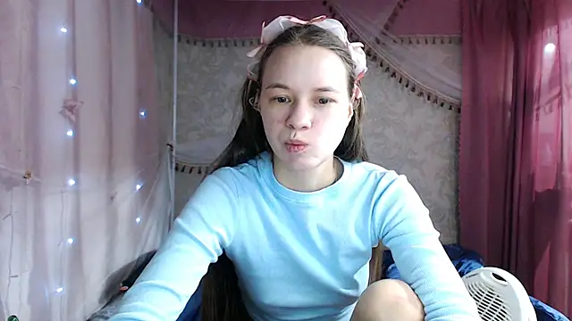 leila bambi  online show from February 2026 12:15:02 AM