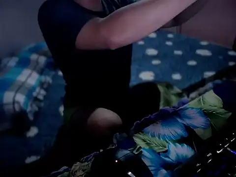 Snapshot of Cloudycockcare chatting on October 2025 05:10:01 PM Cloudycockcare online show from October 2025 05:10:01 PM