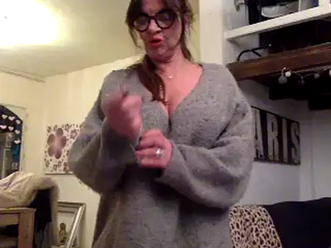 gildamilf online show from December 2024 07:39:02 PM