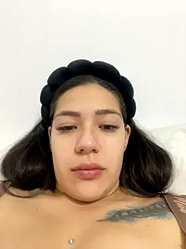 Snapshot of Latina_vanessa chatting on October 2025 04:13:02 AM Latina vanessa online show from October 2025 04:13:02 AM