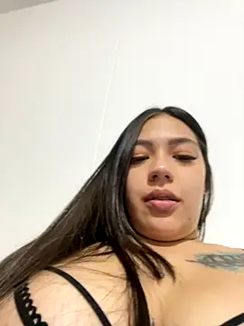 Snapshot of Latina_vanessa chatting on November 2025 04:29:02 AM Latina vanessa online show from November 2025 04:29:02 AM