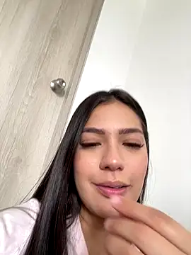 Snapshot of Latina_vanessa chatting on November 2025 04:34:02 PM Latina vanessa online show from November 2025 04:34:02 PM