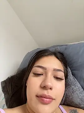 Snapshot of Latina_vanessa chatting on November 2025 01:54:02 PM Latina vanessa online show from November 2025 01:54:02 PM