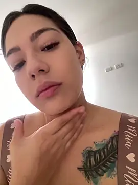 Snapshot of Latina_vanessa chatting on December 2025 01:39:01 PM Latina vanessa online show from December 2025 01:39:01 PM