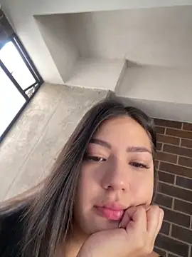 Latina vanessa online show from April 2026 01:17:02 PM