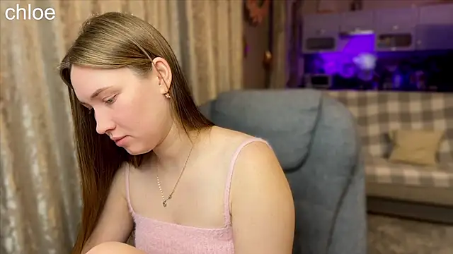 Snapshot of ChloeMillerMeow chatting on November 2025 11:07:02 PM ChloeMillerMeow online show from November 2025 11:07:02 PM