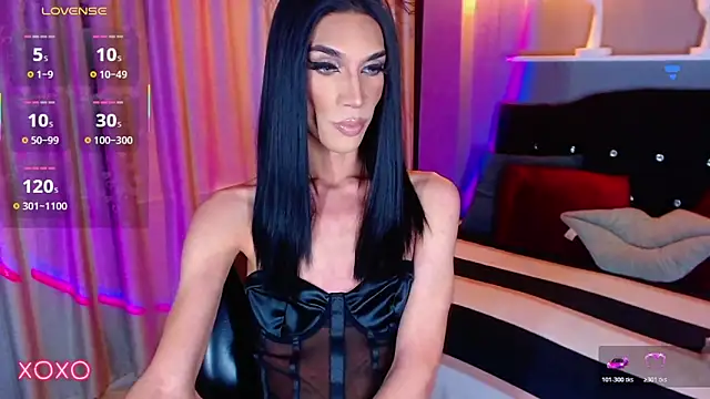 camila hootie online show from November 2025 08:40:02 PM