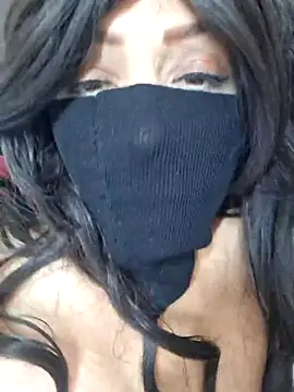 Snapshot of Rozittaa chatting on December 2024 10:28:01 PM Rozittaa online show from December 2024 10:28:01 PM