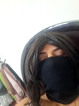 Snapshot of Rozittaa chatting on January 2025 12:18:01 AM Rozittaa online show from January 2025 12:18:01 AM