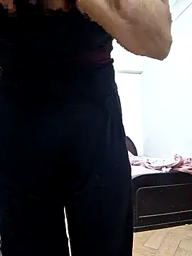 Snapshot of Rozittaa chatting on October 2025 10:02:01 AM Rozittaa online show from October 2025 10:02:01 AM