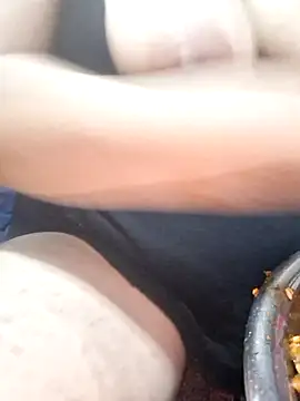 Snapshot of Rozittaa chatting on October 2025 02:50:01 PM Rozittaa online show from October 2025 02:50:01 PM