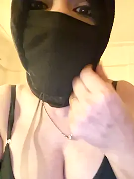 Rozittaa online show from April 2026 01:05:02 PM