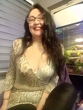 Snapshot of CamilleDesire chatting on December 2024 04:25:02 PM CamilleDesire online show from December 2024 04:25:02 PM