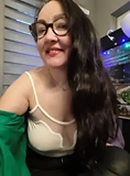 Snapshot of CamilleDesire chatting on October 2025 04:39:02 PM CamilleDesire online show from October 2025 04:39:02 PM