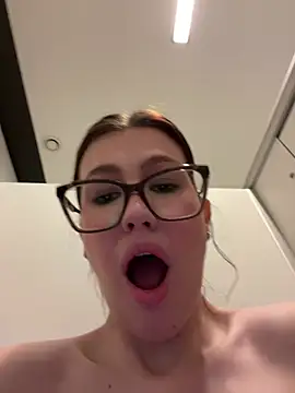 RinaCat online show from February 2025 08:39:01 AM