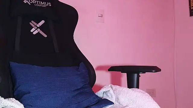 Luan-wood online show from March 2026 05:23:01 AM