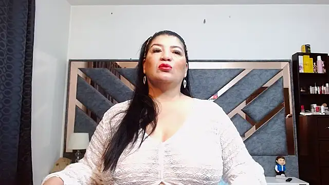 KarlaTesg online show from July 2026 09:14:02 AM