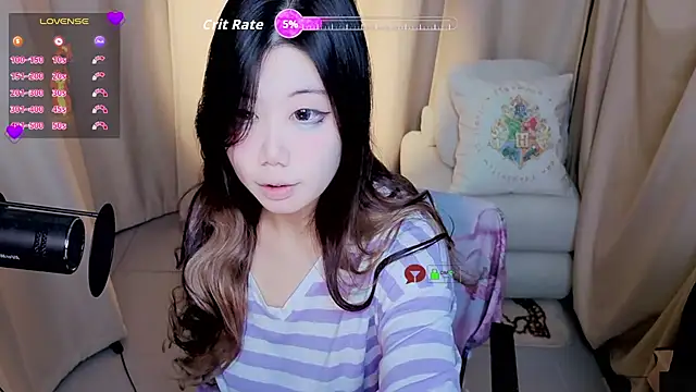 Snapshot of CryKuro_ chatting on September 2025 03:00:02 PM CryKuro  online show from September 2025 03:00:02 PM