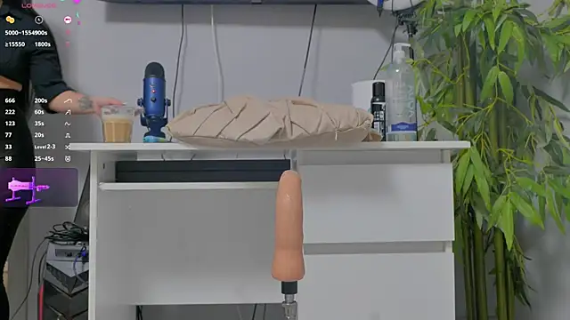 luckyalice  online show from November 2025 07:56:02 PM