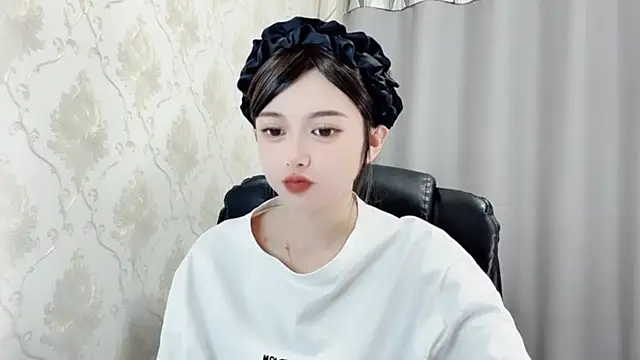 Snapshot of VIWVI chatting on January 2025 11:41:01 AM VIWVI online show from January 2025 11:41:01 AM