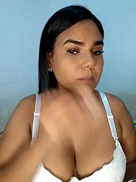 Snapshot of AntonellaShot chatting on May 2026 06:46:01 PM AntonellaShot online show from May 2026 06:46:01 PM