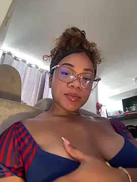 ashley Tompson1 online show from April 2026 02:02:02 PM