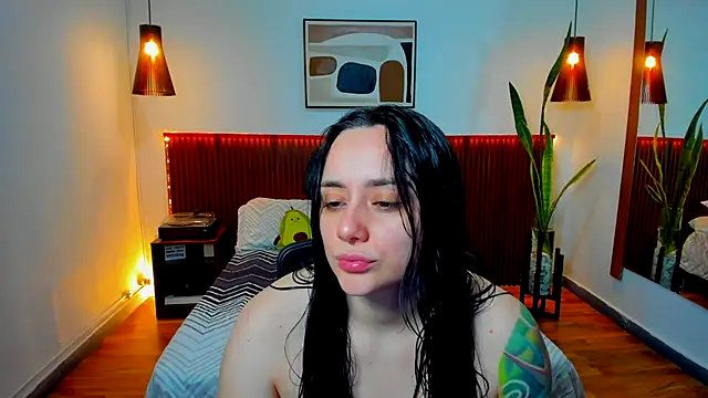 KatherineBond online show from November 2025 06:30:01 PM