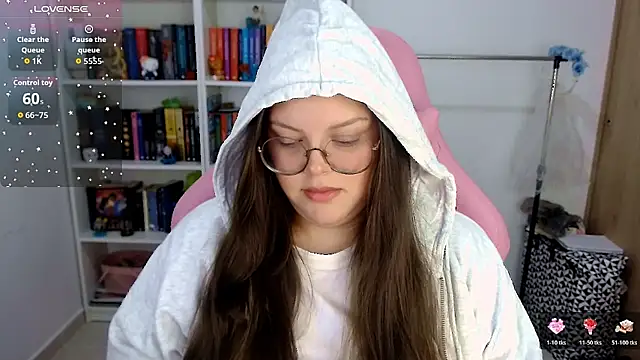 Snapshot of Gabiwaifu chatting on October 2025 11:34:01 PM Gabiwaifu online show from October 2025 11:34:01 PM