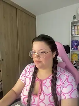 Snapshot of Gabiwaifu chatting on October 2025 10:26:02 PM Gabiwaifu online show from October 2025 10:26:02 PM