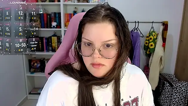 Snapshot of Gabiwaifu chatting on November 2025 05:54:01 AM Gabiwaifu online show from November 2025 05:54:01 AM