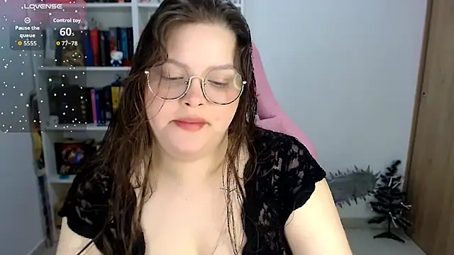 Snapshot of Gabiwaifu chatting on December 2025 10:51:01 PM Gabiwaifu online show from December 2025 10:51:01 PM