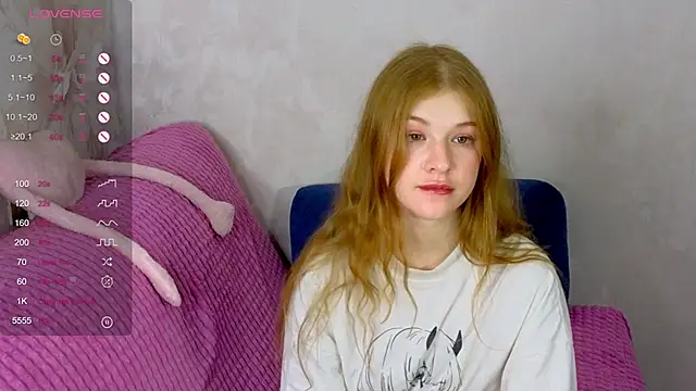 Snapshot of TrissMerigold9 chatting on September 2025 06:18:02 PM TrissMerigold9 online show from September 2025 06:18:02 PM