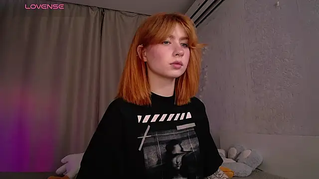 Evaa Moonn  online show from November 2025 09:41:01 AM