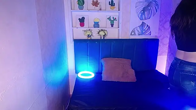 Snapshot of AnnaliOlsenX chatting on February 2025 01:50:01 PM AnnaliOlsenX online show from February 2025 01:50:01 PM