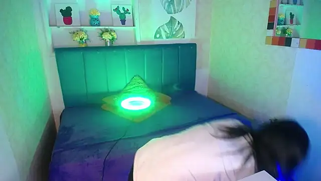 Snapshot of AnnaliOlsenX chatting on February 2025 01:51:01 PM AnnaliOlsenX online show from February 2025 01:51:01 PM