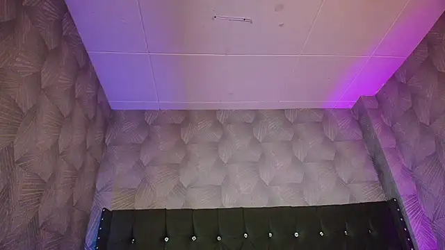 AnnaliOlsenX online show from June 2026 06:46:02 PM