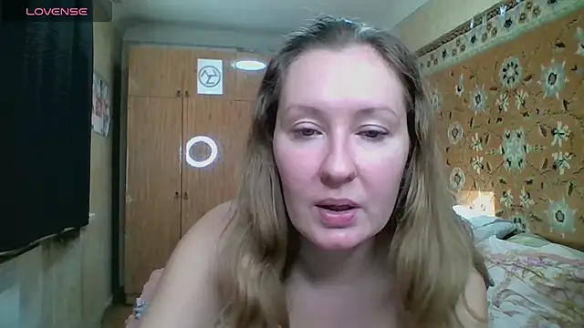 AnnaXLovers online show from November 2025 09:41:01 AM