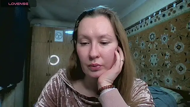 Snapshot of AnnaXLovers chatting on May 2026 02:33:01 PM AnnaXLovers online show from May 2026 02:33:01 PM