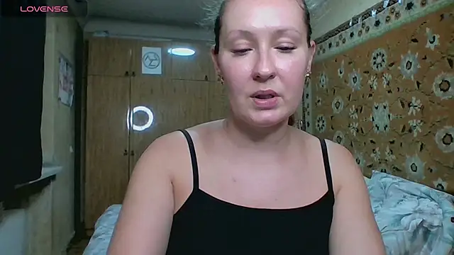 AnnaXLovers online show from August 2026 01:36:01 PM