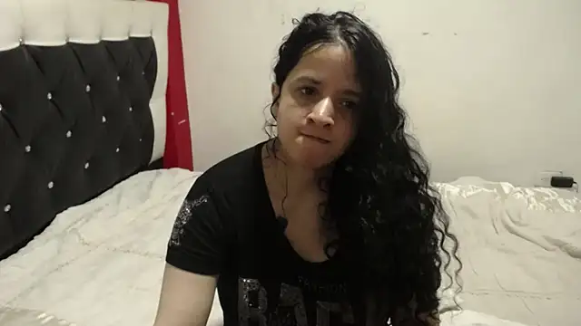 Katty Bones online show from October 2025 04:13:01 AM