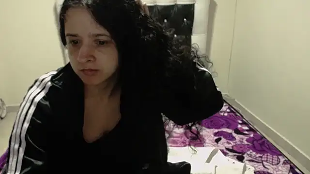 Katty Bones online show from June 2026 07:23:01 AM