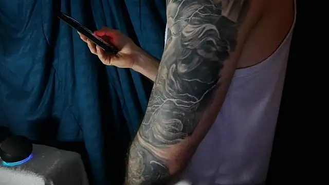 Snapshot of Kenner_fox77 chatting on December 2024 09:50:02 PM Kenner fox77 online show from December 2024 09:50:02 PM