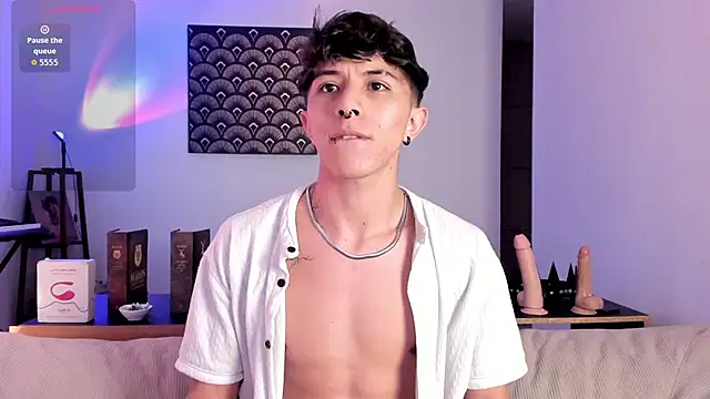 Snapshot of im__thomass chatting on November 2025 10:52:02 PM im thomass online show from November 2025 10:52:02 PM