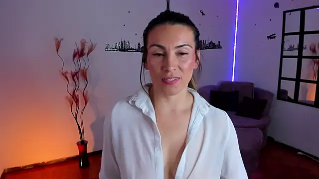 Elizabeth taylor b online show from February 2026 10:06:01 PM