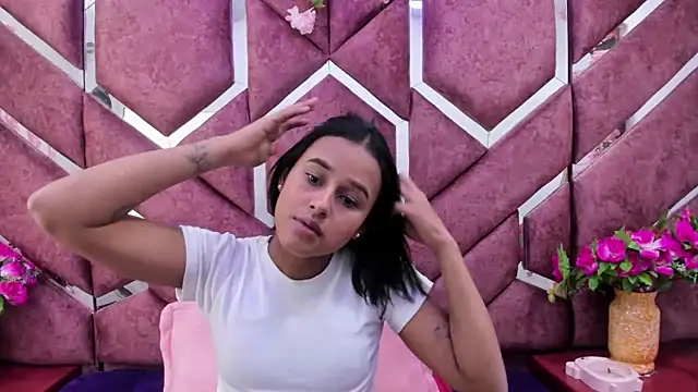 Snapshot of milly_print chatting on March 2025 03:01:01 AM milly print online show from March 2025 03:01:01 AM